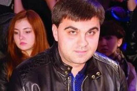 Донецького бізнесмена, який зламав ніс поліцейському відправили під домашній арешт
