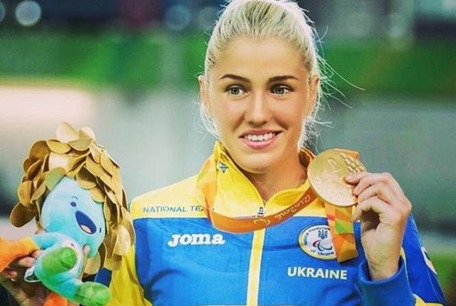Українській чемпіонці Паралімпіади замість квартири вручили ще один орден