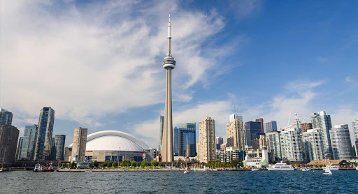 Найвища будівля Канади закрилася для туристів через COVID-19