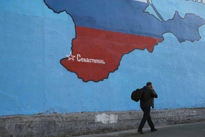 Росія на Донбасі намагається повторити сценарій анексії Криму, - Порошенко

