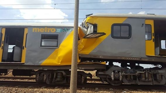 У ПАР зіткнулися два потяги: один загиблий, понад 50 постраждалих