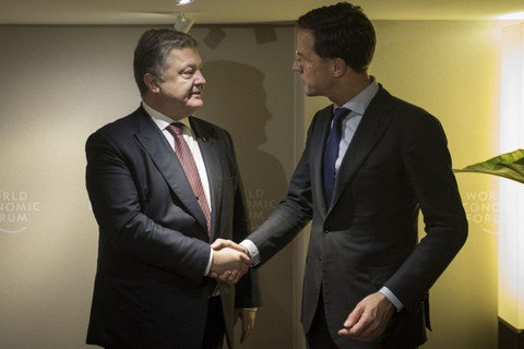 Порошенко в Давосі провів переговори з прем'єром Нідерландів щодо безвізу для українців