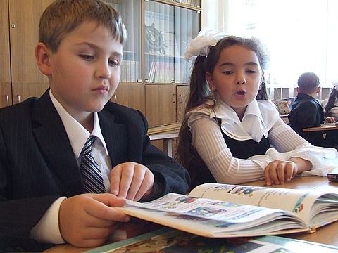 Українські п`ятикласники вивчатимуть одразу дві іноземні мови