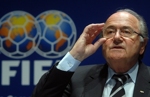 Блаттер хочет уходить в отставку с поста президента ФИФА