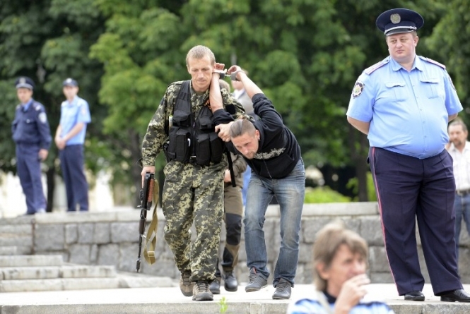 У Луганську міліціонер, якого ЛНР звинуватила у мародерстві, покінчив життя самогубством