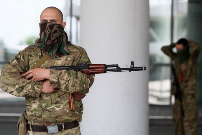 Терористи знову атакували аеропорт Донецька та обстрілюють сили АТО