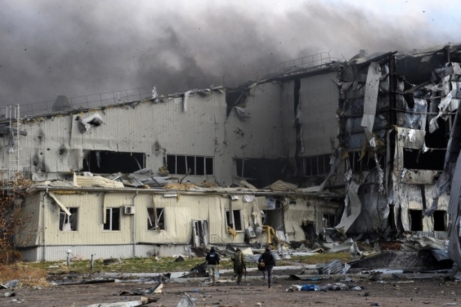 Террористы применили против киборгов газ, - пресс-центр АТО