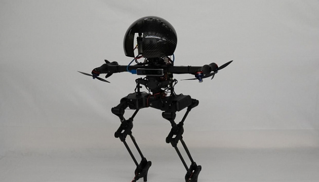 В США разработали прототип робота-дрона, который ходит и летает
