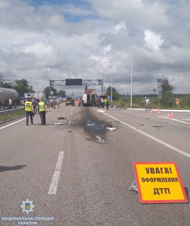 На Житомирщині маршрутка зіткнулася з вантажівкою, 10 загиблих, - ОНОВЛЕНО
