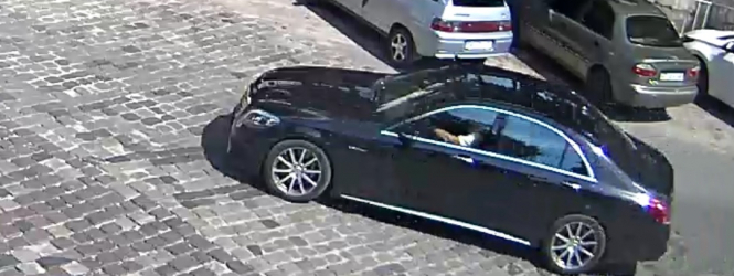 Новое доказательство: камеры зафиксировали Дыминского за рулем Mercedes перед ДТП - ВИДЕО