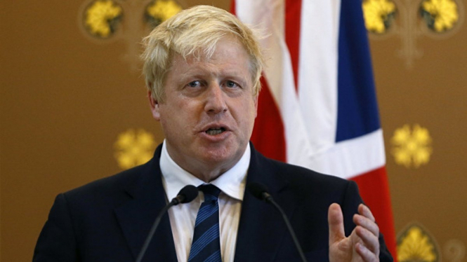 Глава МЗС Британії вимагає жорсткіших санкцій проти заможних росіян