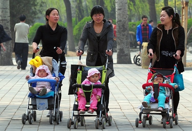 Китайцям поставили завдання: за три роки народити 10 мільйонів дівчаток