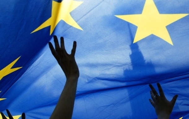 ЄС таки відклав рішення щодо безвізового режиму для України до вересня, - WSJ