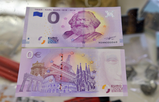 У Німеччині вже продано 100 тис сувенірних євро номіналом 0 євро з портретом Маркса