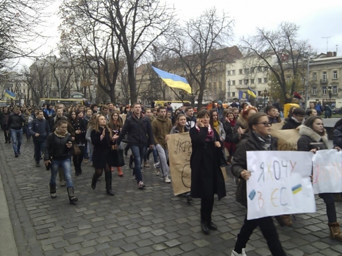 Львівські студенти проводять власний Євромайдан (відео)