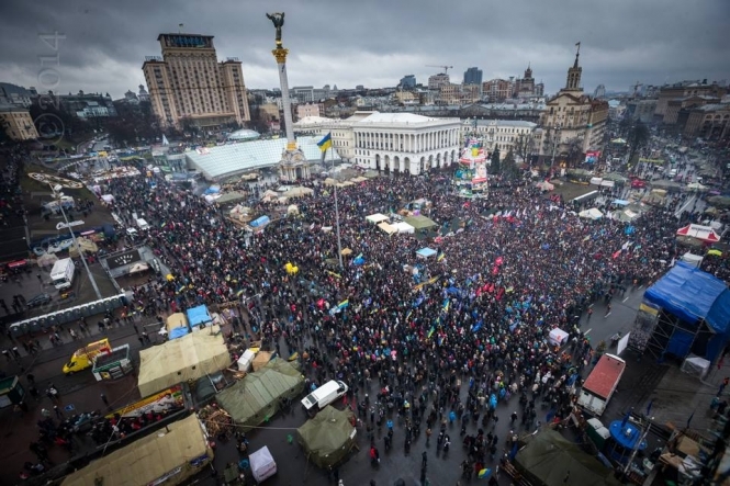 На Майдане Независимости собралось 50 тысяч человек