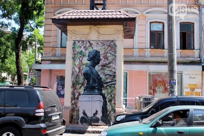В Одессе из трансформаторных будок сделали произведения искусства