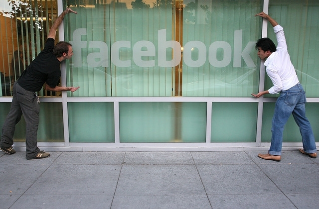 Збитки на $157 млн і ще 5 фактів про перший фінансовий звіт Facebook