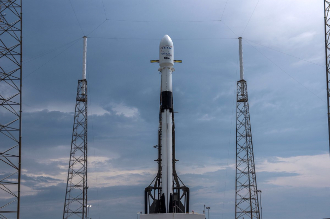 SpaceX запустила Falcon 9 с коммуникационным спутником - ВИДЕО