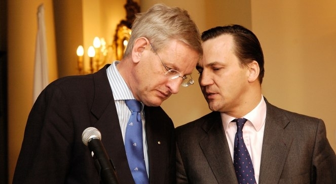 Сікорський з Більдтом поспішають на термінову зустріч з Януковичем