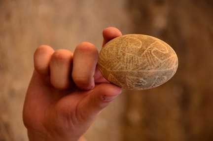 У Львові археологи знайшли 500-літню писанку з гусячого яйця