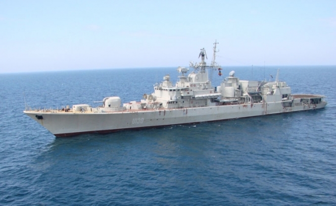 Українські військові кораблі покидають Крим