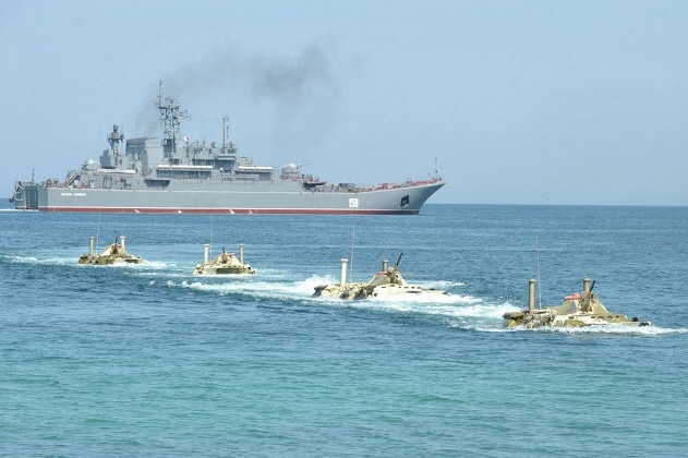 РФ начала военные учения в Черном море