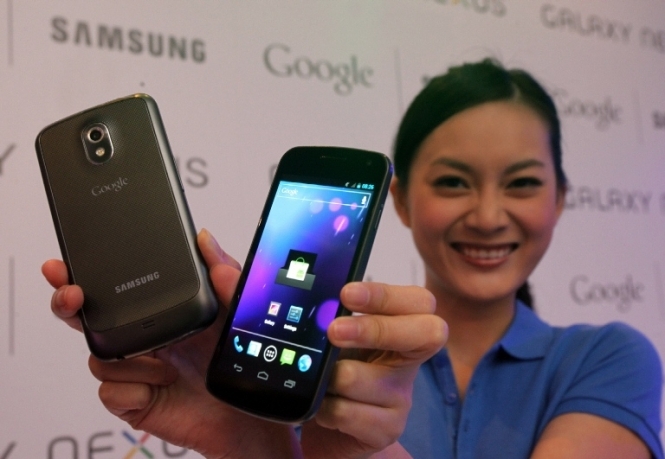 Samsung у 2012 році продав більше телефонів, ніж Apple і Nokia