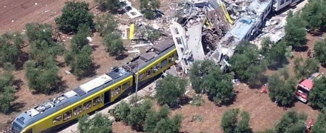 В Італії щойнайменше п'ятеро людей загинуло внаслідок зіткнення пасажирських потягів