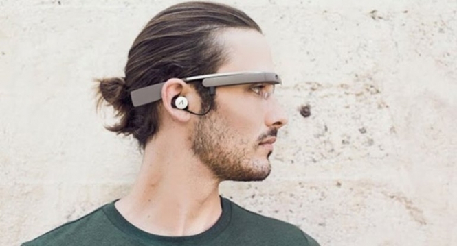 Обновлены Google Glass получили функции музыкального плеера