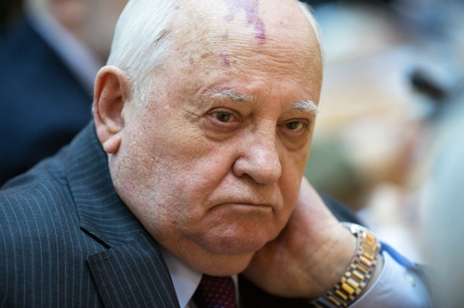 Горбачову заборонили в'їзд до України на п'ять років
