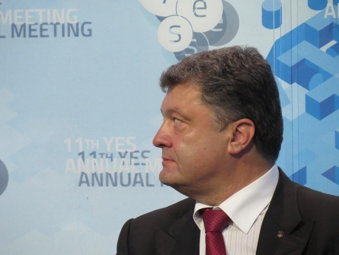 Украина не получит статус основного союзника США, - Порошенко
