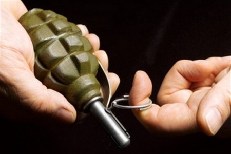 На Чернігівщині чоловік кинув гранату у машину міліціонерів