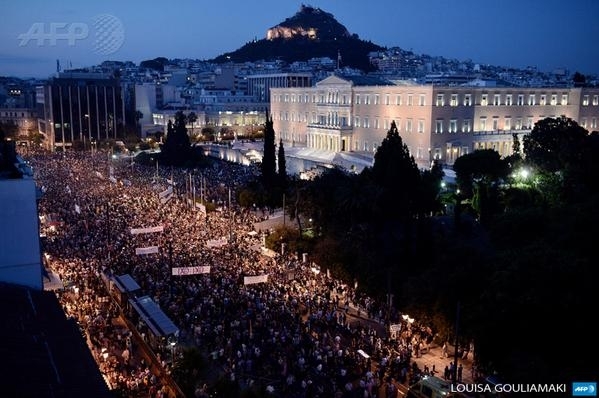 17 тисяч греків вийшли на протест проти 