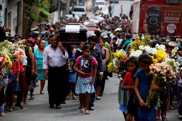 Внаслідок виверження вулкану Фуего у Гватемалі загинули понад 120 людей
