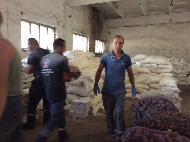 Українці з США передали 20 тонн рису для військових шпиталів