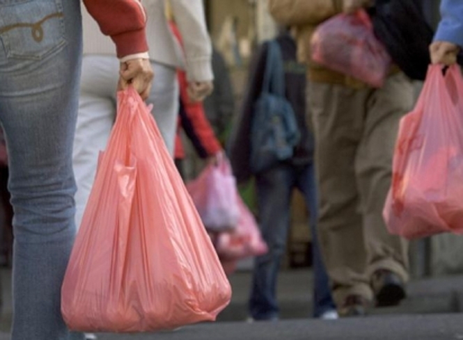 У Брюсселі заборонили пластикові пакети