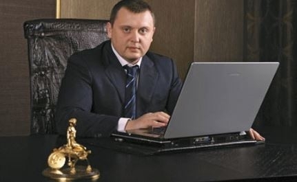 Майно Гречківського, включаючи елітне авто Maybach, арештували, - Луценко