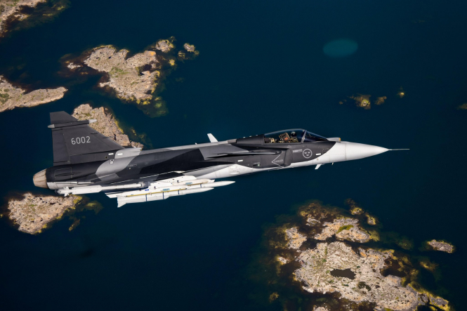Українські пілоти вже навчаються на винищувачах Gripen