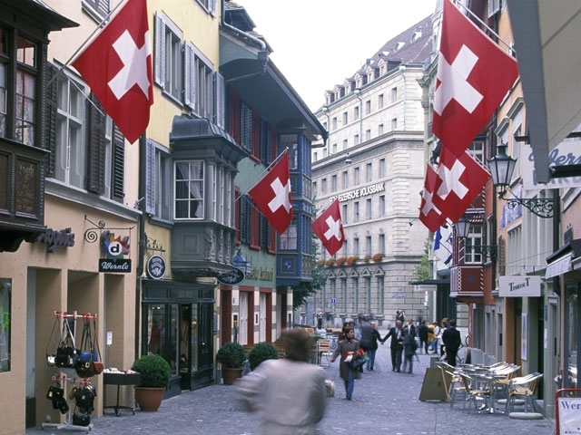 Швейцарці не підтримали обмеження імміграції