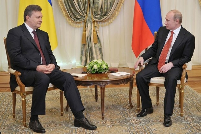Янукович в Москві лякав Путіна 