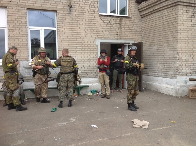 Под Иловайском попали в плен более 200 украинских военных, - СНБО