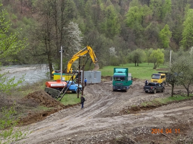 Незаконне будівництво міні-ГЕС на Хустщині триває