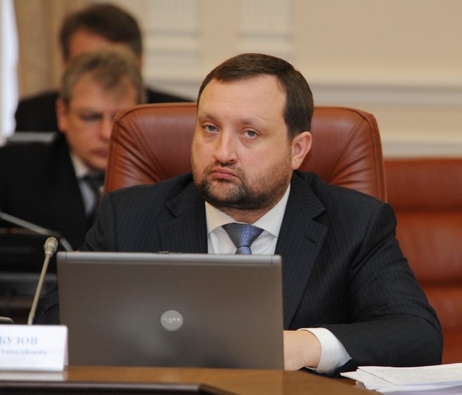 Для инвесторов политические риски Украины уступают перед ее возможностями, - Арбузов