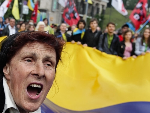 На захист мови з'їжджається Україна: ДАІ стоїть на заваді