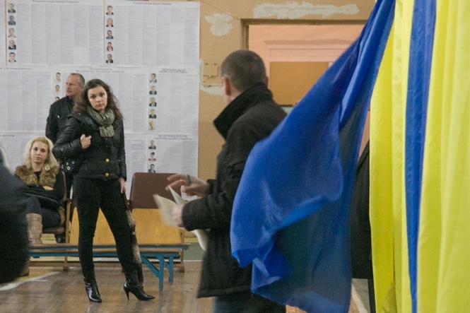 Станом на 19:24 проголосували 45,46% українців (оновлюється)