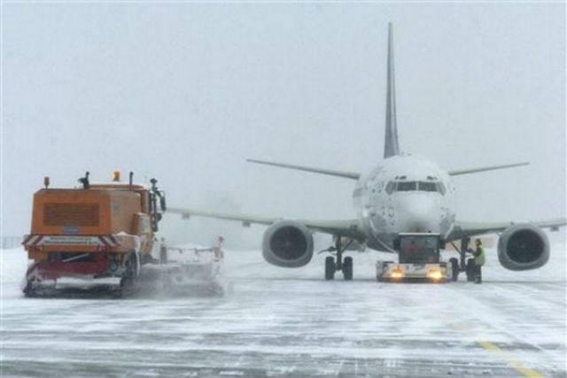 Аэропорты Харькова, Запорожья и Днепропетровска закрыты до 16 декабря
