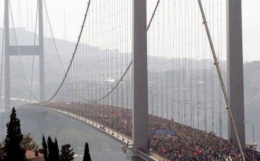 Заворушення в Стамбулі набирають обертів, прем’єр відмовив демонстрантам (відео)