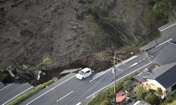 Новое разрушительное землетрясение в Японии: число жертв растет, - ФОТО
