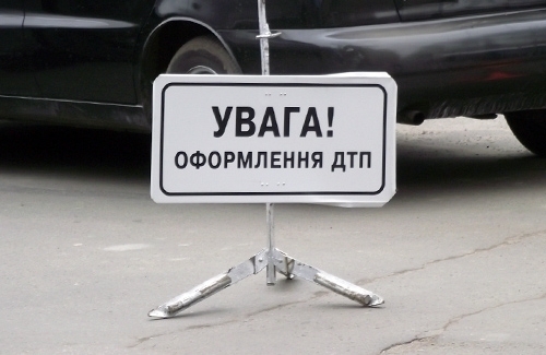 У Києві внаслідок наїзду маршрутки на пішохідному переході померла жінка